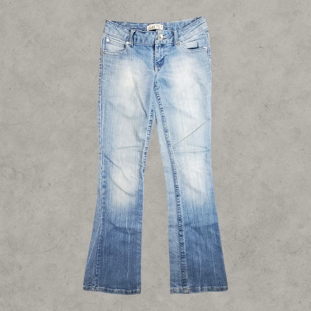 L.e.i. Ashley Trouble Bootcut Jeans Womens 1 Light Blue Low Rise Embroidered Y2K